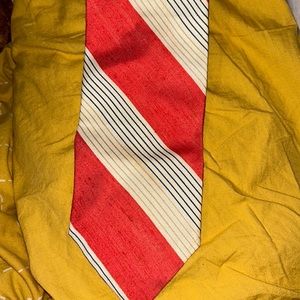 TRUE MID CENTURY VINTAGE SOUTHERN TIE.   Priced to sell!!